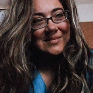 Λίνα Κ. - Καθηγήτρια Αγγλικών στο instateacher.gr