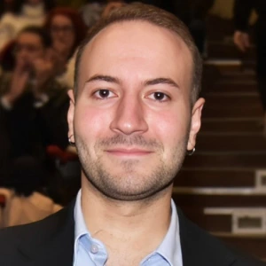 Πιτσιγαυδάκης Μάνος - Καθηγητής Αρχαίων Ελληνικών στο instateacher.gr