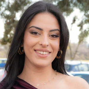 Λαθουράκη Μαρία - Καθηγήτρια Νέων Ελληνικών στο instateacher.gr