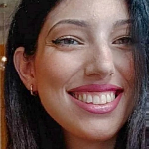 Σίμηνα Στέλα - Καθηγήτρια Αγγλικών στο instateacher.gr