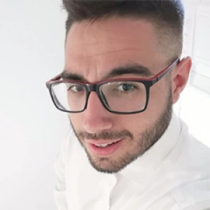 Αμπουλός Παναγιώτης Ραφαήλ - Καθηγητής Αγγλικών στο instateacher.gr