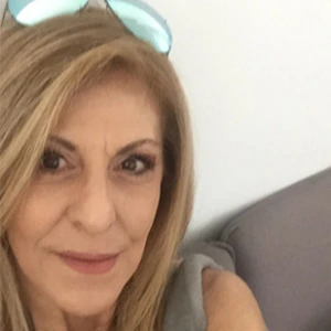 Τσέκα Βίκυ - Καθηγήτρια Αρχαίων Ελληνικών από Μετάφραση στο instateacher.gr