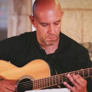 Μπύρλης Αχιλλέας - Δάσκαλος Ακουστικής Κιθάρας στο instateacher.gr