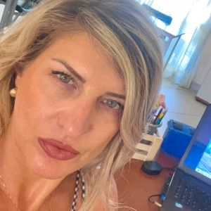 Νικολέντζου Ρία - Καθηγήτρια Αγγλικών στο instateacher.gr