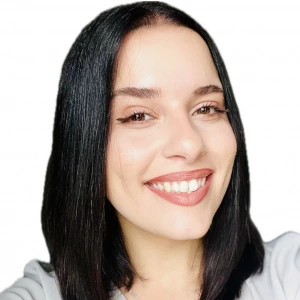 Δαρεμά Μαρούσα - Καθηγήτρια Αγγλικών στο instateacher.gr