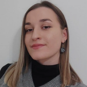 Χασάπη Χρύσα - Καθηγήτρια Αρχαίων Ελληνικών στο instateacher.gr