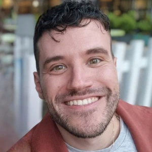 Θεογιάννης Αλέξανδρος - Καθηγητής Κινεζικών στο instateacher.gr