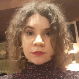 Παπά Δάφνη - Καθηγήτρια Ιστορίας στο instateacher.gr