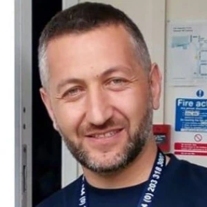 Τσιλογλανίδης Μιχάλης  - Καθηγητής Αγγλικών στο instateacher.gr