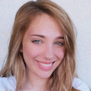 Καραδήμου Αφροδίτη  - Καθηγήτρια Αγγλικών στο instateacher.gr