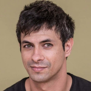 Λατουσάκης Μιχάλης - Δάσκαλος Μουσικής Θεωρίας στο instateacher.gr