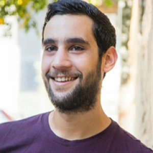 Λαουρέισεν Χάρης - Δάσκαλος Μπουζουκιού στο instateacher.gr