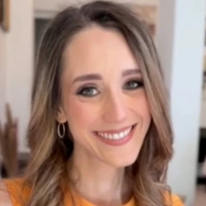 Βούρτου Ναταλία - Καθηγήτρια Κινεζικών στο instateacher.gr