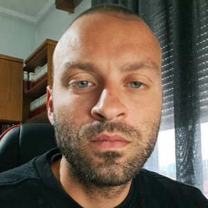 Καραμπέλιας Παναγιώτης - Καθηγητής Νέων Ελληνικών στο instateacher.gr