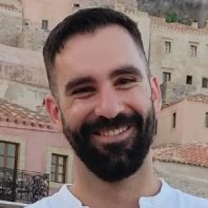 Πολύζος Ιωάννης - Καθηγητής Έκθεσης στο instateacher.gr