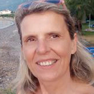 Chantal - Καθηγήτρια Γαλλικών στο instateacher.gr
