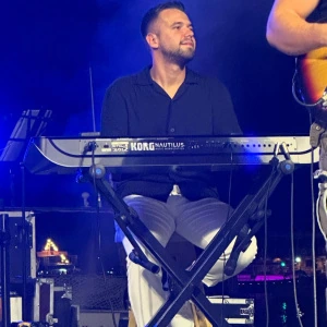 Κώστας Δημήτρης - Δάσκαλος Μπουζουκιού στο instateacher.gr