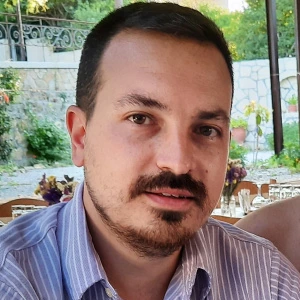 Νικηφόρος Μανώλης - Καθηγητής Μαθηματικών στο instateacher.gr