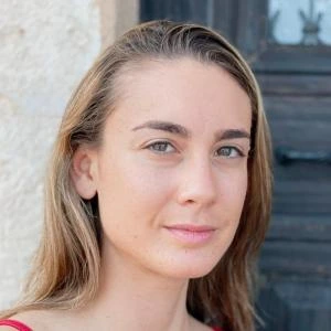 Χαδιάρη Ελένη - Καθηγήτρια Χημείας στο instateacher.gr