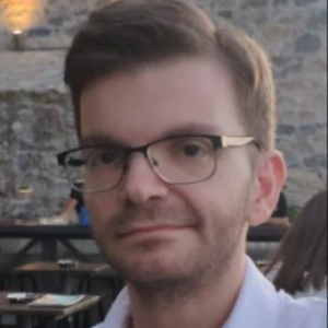 Σδράλης Χρήστος - Καθηγητής Δημοτικού στο instateacher.gr