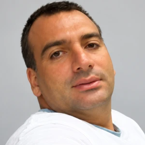 Μπάκας Γιάννης - Καθηγητής Αγγλικών στο instateacher.gr