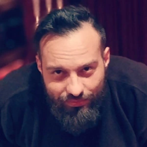 Μπούσμπουρας Άγγελος - Δάσκαλος Video Art στο instateacher.gr