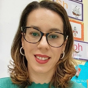 Aνδρεά Κατερίνα - Καθηγήτρια Αγγλικών στο instateacher.gr