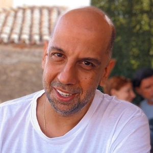 Κατσούλας Γιώργος - Καθηγητής Μετάδοσης Θερμότητας στο instateacher.gr