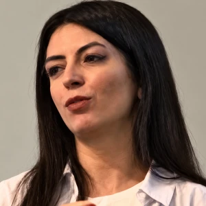 Αρναούτη Ελένη - Καθηγήτρια Χημείας στο instateacher.gr