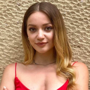 Κακαράντζα Ηλιάνα - Δασκάλα Παραδοσιακών Ελληνικών Χορών στο instateacher.gr