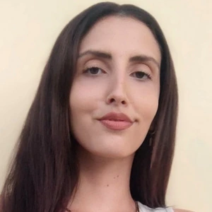 Ντουμάνη Ραφαέλα - Καθηγήτρια Αρχαίων Ελληνικών στο instateacher.gr