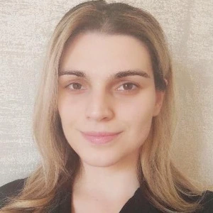 Αποστολίδου Χριστίνα - Καθηγήτρια Αγγλικών στο instateacher.gr