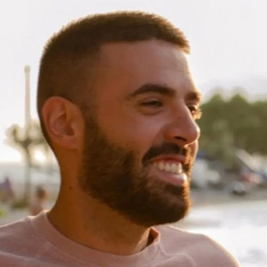 Καραγιοβάνης Παναγιώτης - Καθηγητής Δημοτικού στο instateacher.gr