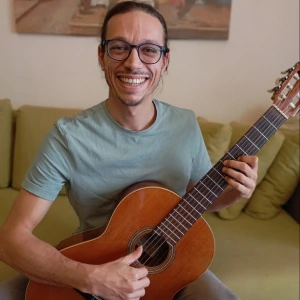 Τραγουλιάς Βασίλης - Δάσκαλος Ακουστικής Κιθάρας στο instateacher.gr