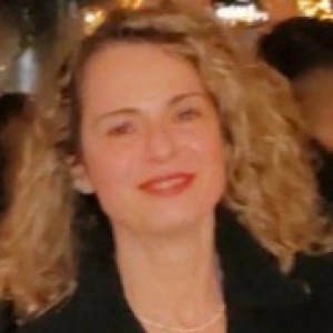 Τσακμάκη Ευφροσύνη - Καθηγήτρια Αρχαίων Ελληνικών από Μετάφραση στο instateacher.gr