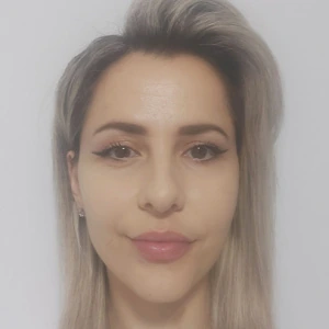 Μπλιάφα Γιούλη - Καθηγήτρια Αρχαίων Ελληνικών από Μετάφραση στο instateacher.gr