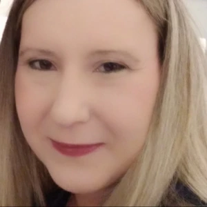 Καπελέρη Νεκταρία - Καθηγήτρια Αγγλικών στο instateacher.gr