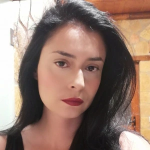 Ελένη Τ. - Καθηγήτρια Αρχαιολογίας στο instateacher.gr