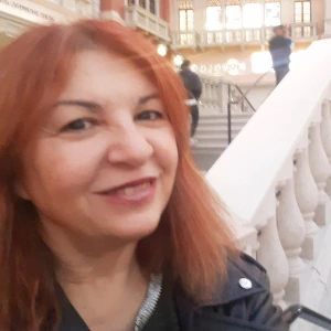 Σακαλή Ελένη - Καθηγήτρια Αγγλικών στο instateacher.gr