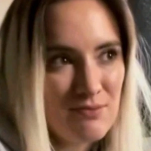 Brown Lora - Καθηγήτρια Αγγλικών στο instateacher.gr