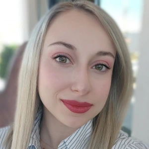 Αθανασοπούλου Μαρίσια - Καθηγήτρια Δημιουργικής Γραφής στο instateacher.gr