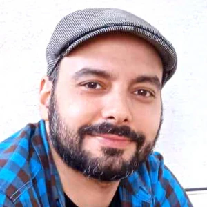 Χαραλάμπους Νίκος  - Καθηγητής InDesign στο instateacher.gr