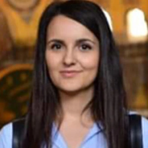 Φατμέ Σελήμ Χασάν - Καθηγήτρια Νέων Ελληνικών στο instateacher.gr