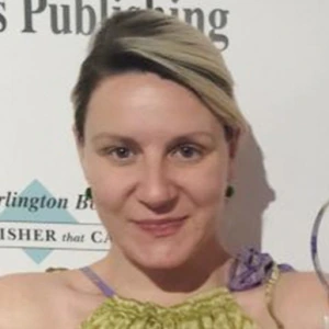 Κιουτέζα Άννα - Καθηγήτρια Αγγλικών στο instateacher.gr