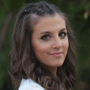 Λάμαρη Όλγα - Καθηγήτρια Έκθεσης στο instateacher.gr