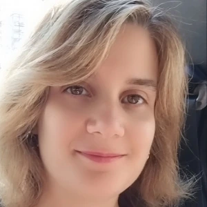 Εύη  - Καθηγήτρια Φυσικής στο instateacher.gr