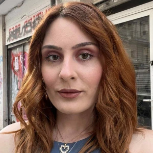 Λαζαρίδου Αγάπη - Καθηγήτρια Νεοελληνικής Λογοτεχνίας στο instateacher.gr