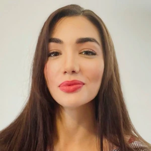 Παπαγεωργίου Ρένια - Καθηγήτρια ΑΕΠΠ (Ανάπτυξης Εφαρμογών) στο instateacher.gr