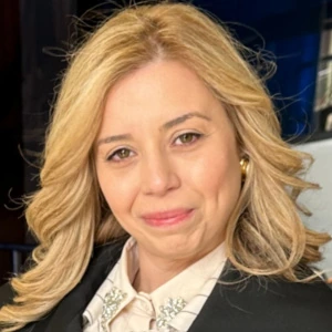 Δήμητρα Μ. - Καθηγήτρια ΑΕΠΠ (Ανάπτυξης Εφαρμογών) στο instateacher.gr