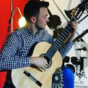 Παρδάλης Αναστασιάδης Κωνσταντίνος - Δάσκαλος Ακουστικής Κιθάρας στο instateacher.gr